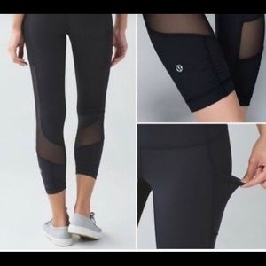 4 pairs of Lululemon leggings